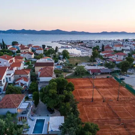 B&d With Heated Pool * Zadar