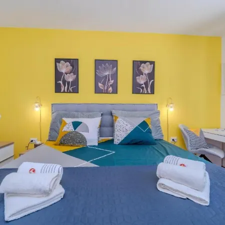 B&d With Heated Pool Villa Zadar